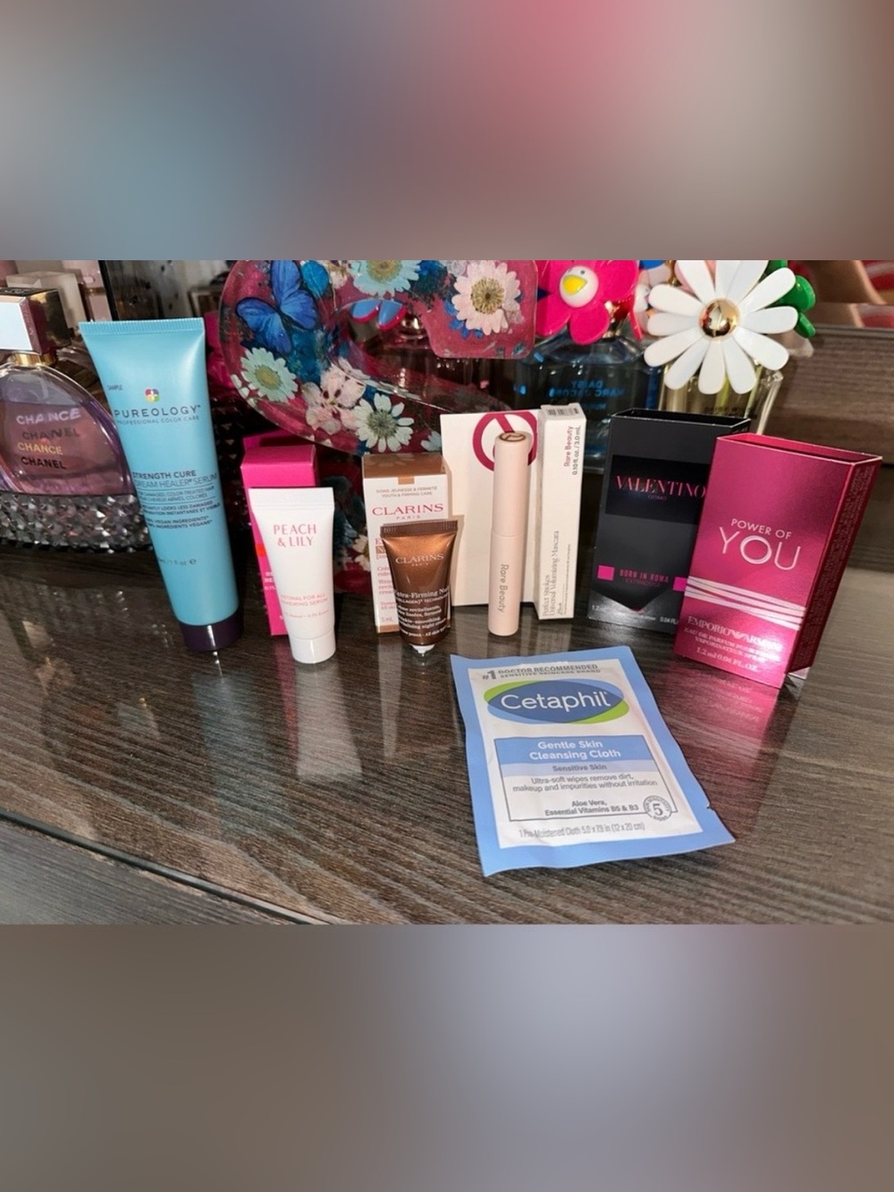 You Pick 1 Assorted Beauty Set - Picture 4 of 5